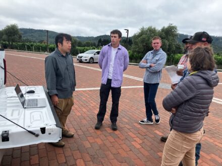 ワインで知られるナパバレーのブドウ農家の方々に、ラボの取り組みを紹介させていただきました